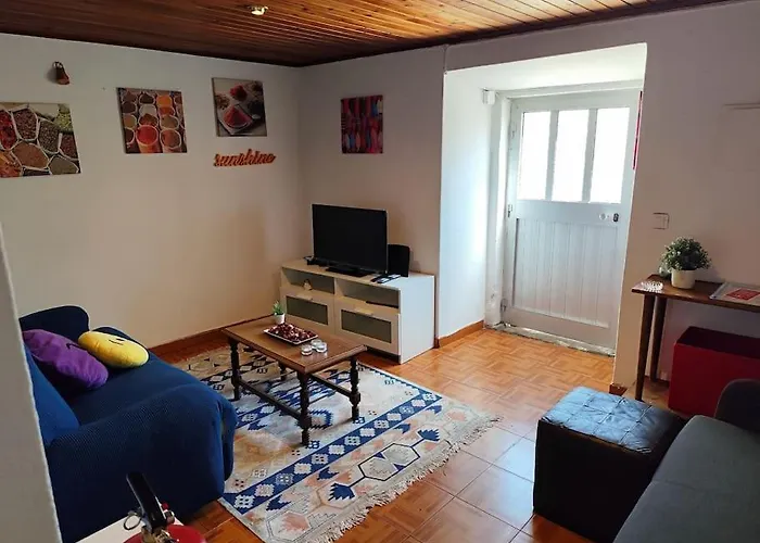 Moradia Em Alvarinhos