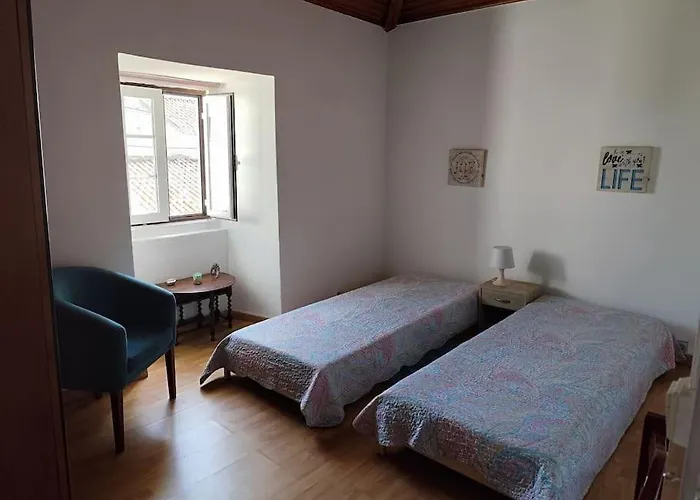 Moradia Em * Alvarinhos